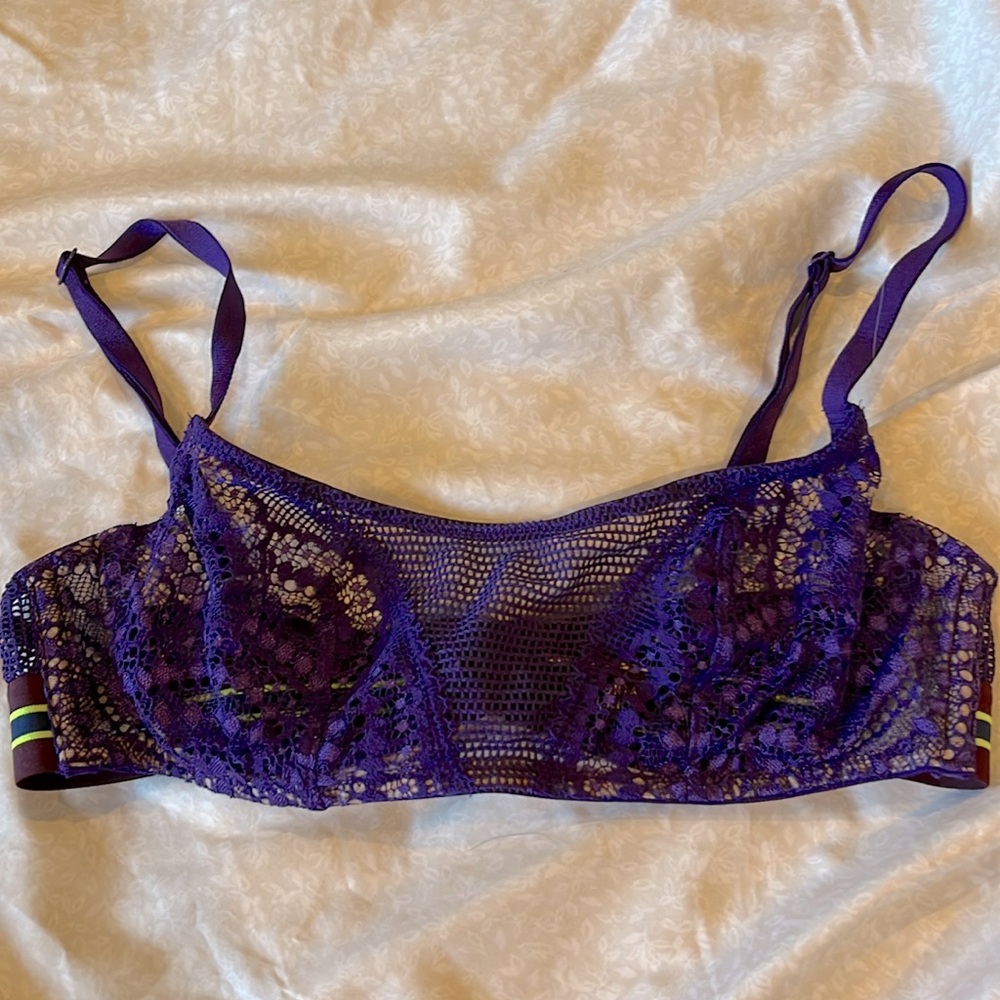 Victoria’s Secret bra